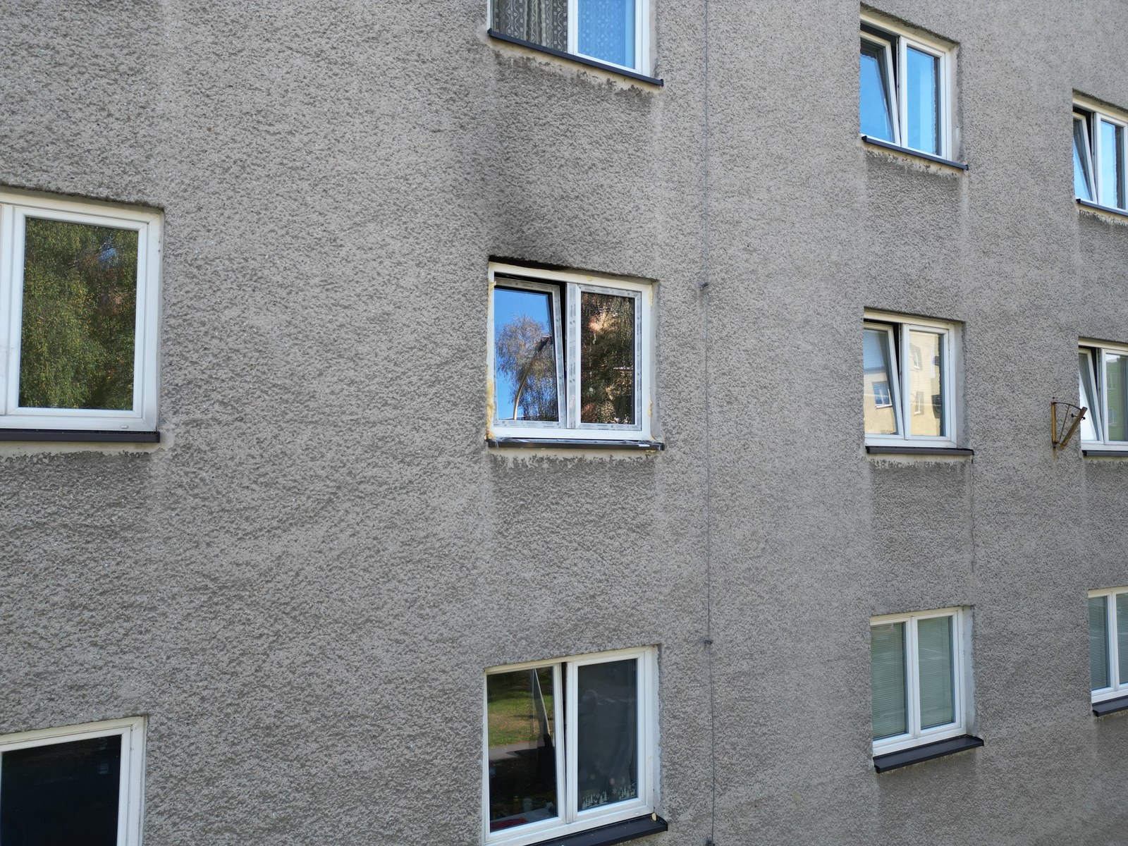 Bytový dům na Severní ulici, ve kterém probíhá oprava bytu po požáru